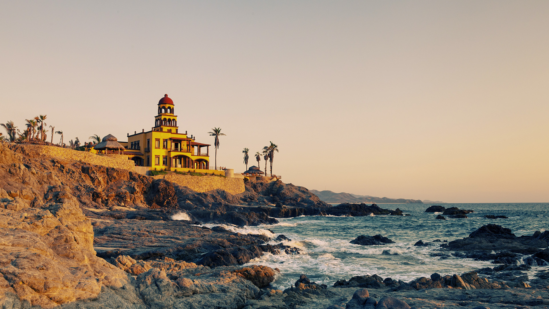 Single woman travel mexico